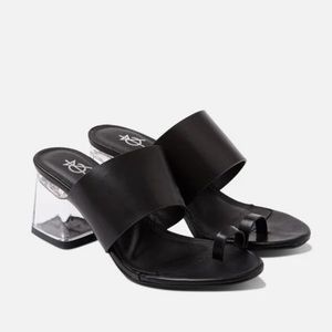 CHI CLEAR HEEL TOE STRAP MULE SANDALS BLACK PU